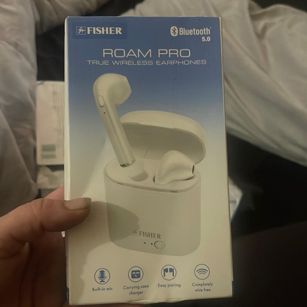 Wireless ear phones